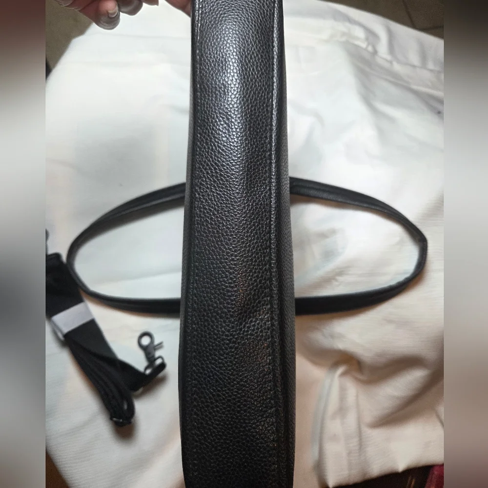 RALPH LAUREN fragances Black Leather Men's Bag. - Picture 4 of 8